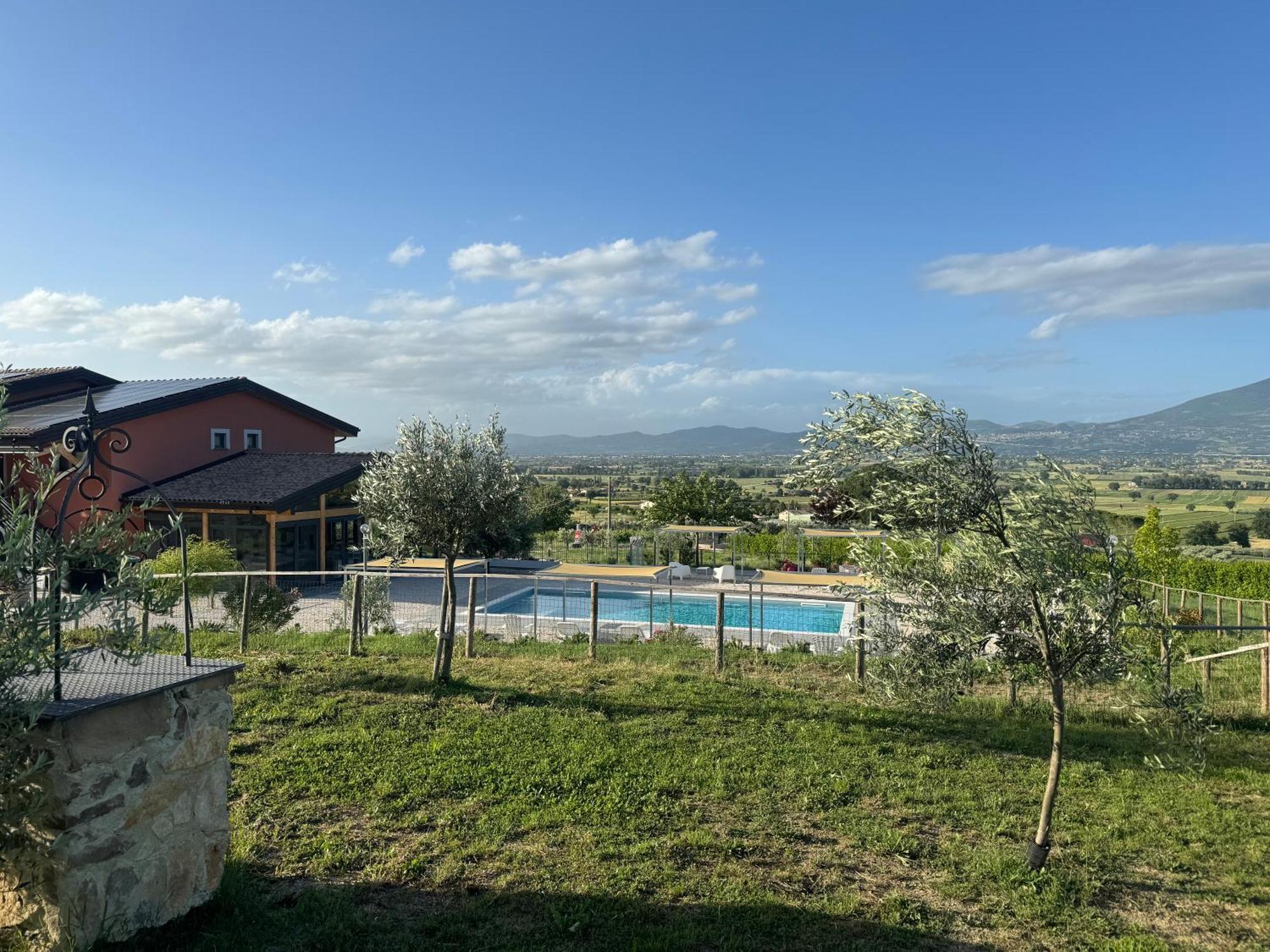 Agriturismo Incanto Della Natura Cannara Luaran gambar